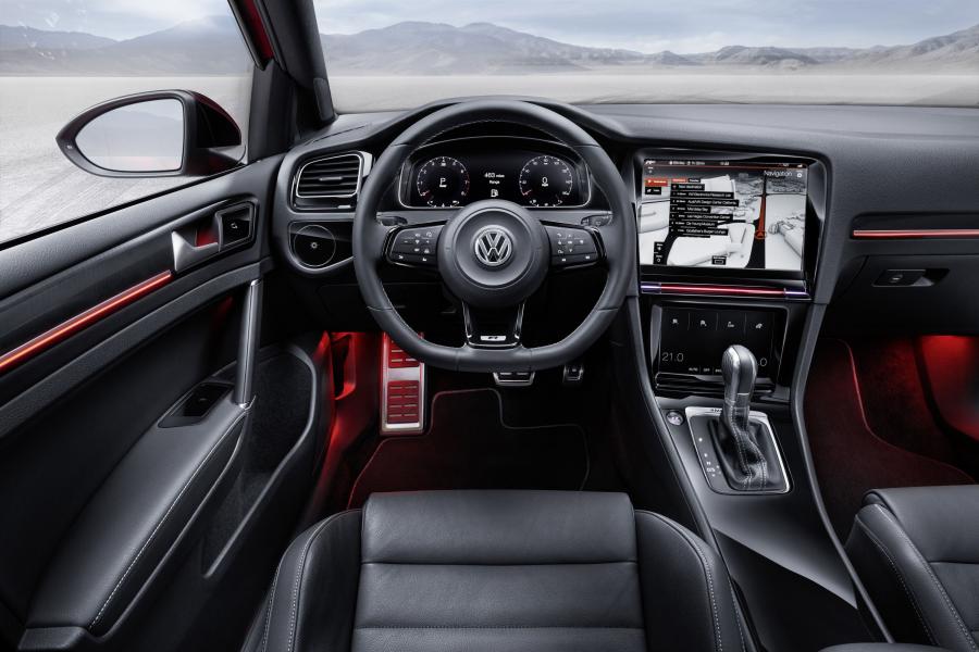  Volkswagen Golf R Touch Concept 2015 года  (фото 8 из 20)